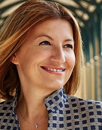 Dr. Susanna Zapreva